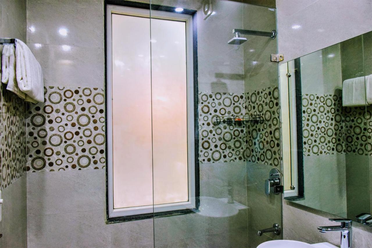 Hotel When In Gurgaon - Opposite To Artemis Hospital Экстерьер фото