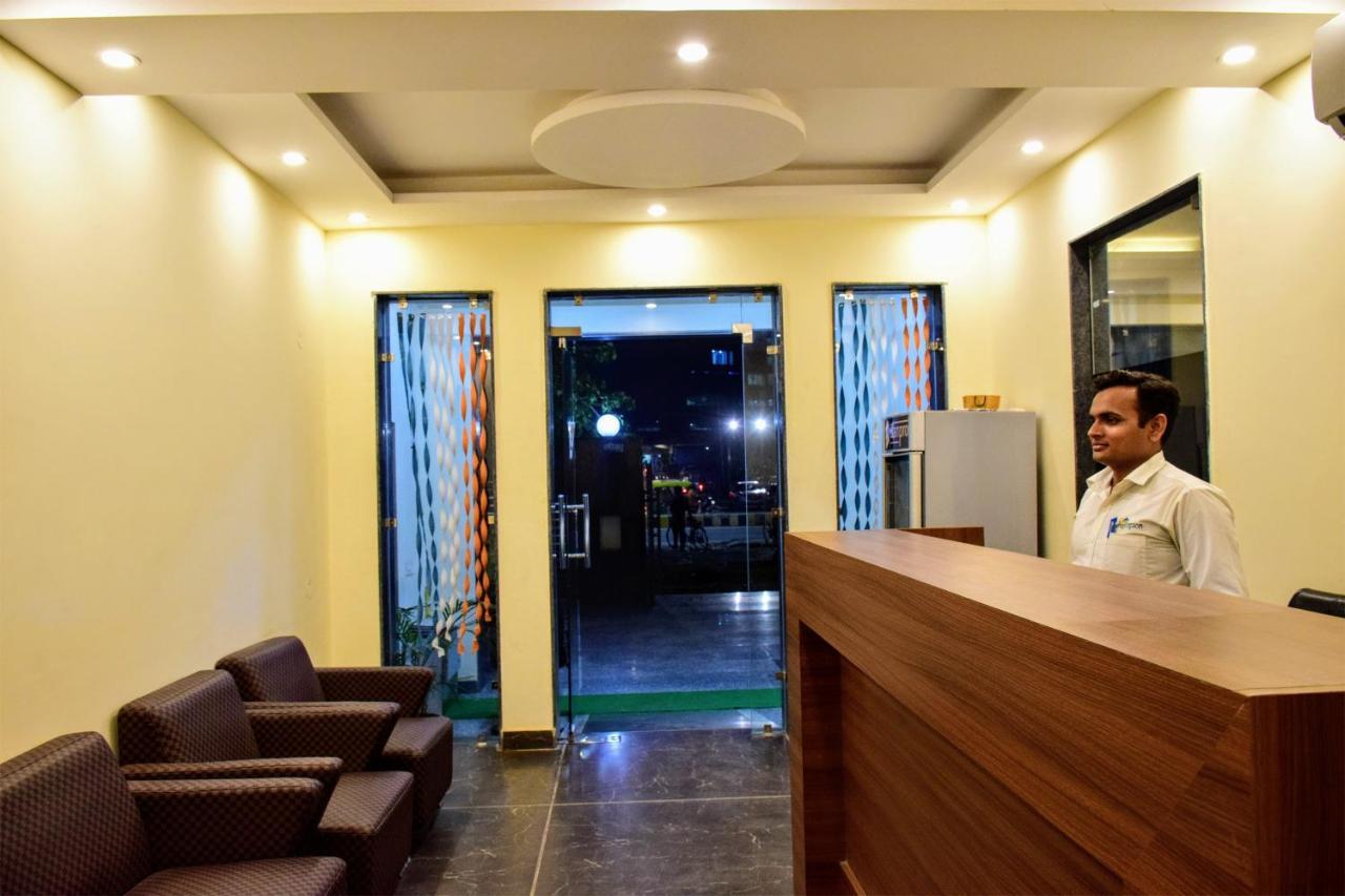 Hotel When In Gurgaon - Opposite To Artemis Hospital Экстерьер фото